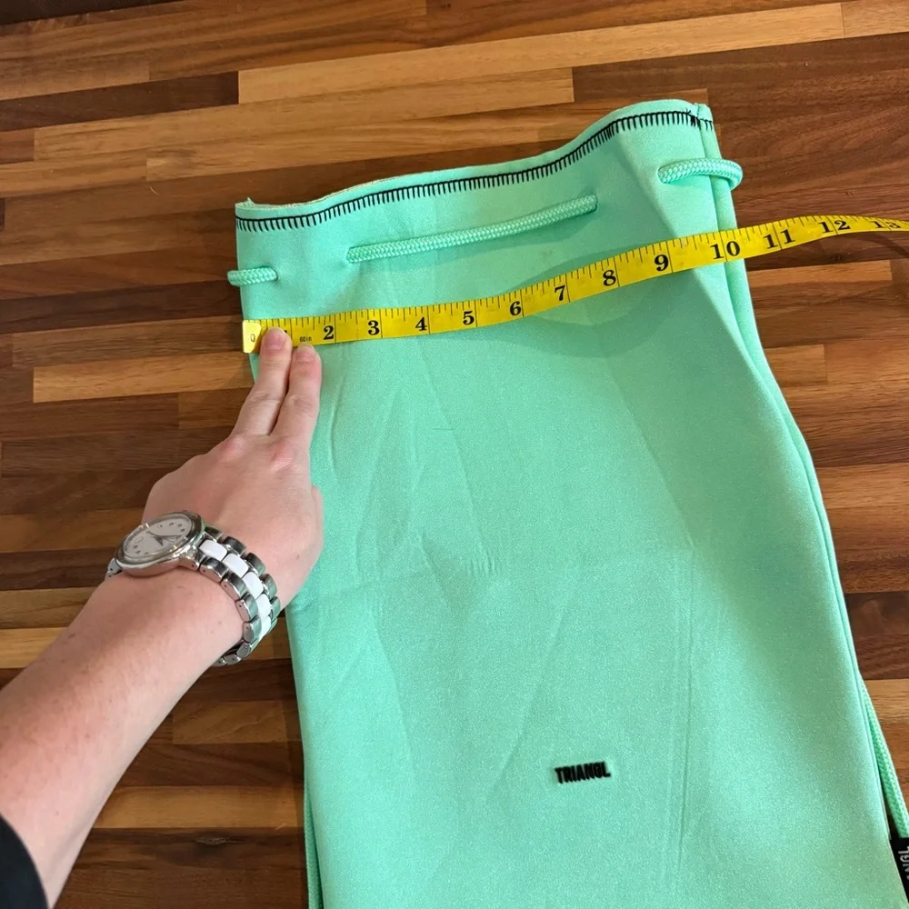 Triangl drawstring Backpack - Picture 9 of 14